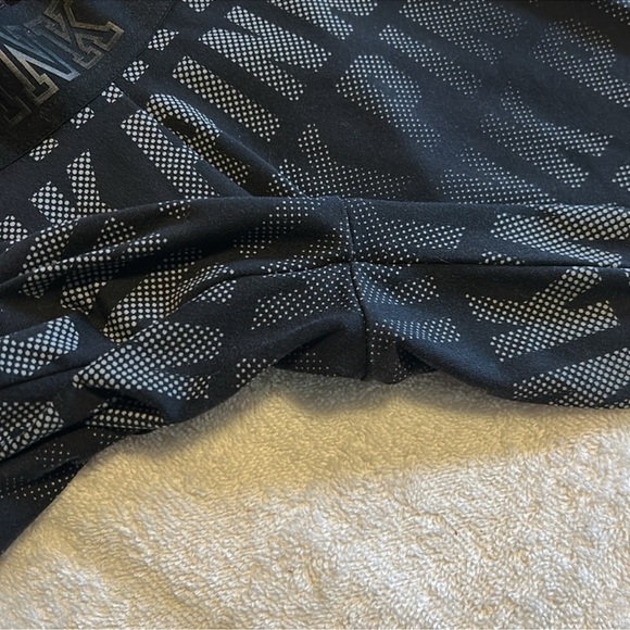 Victoria’s Secret Black and Gray PINK Leggings - Picture 4 of 5